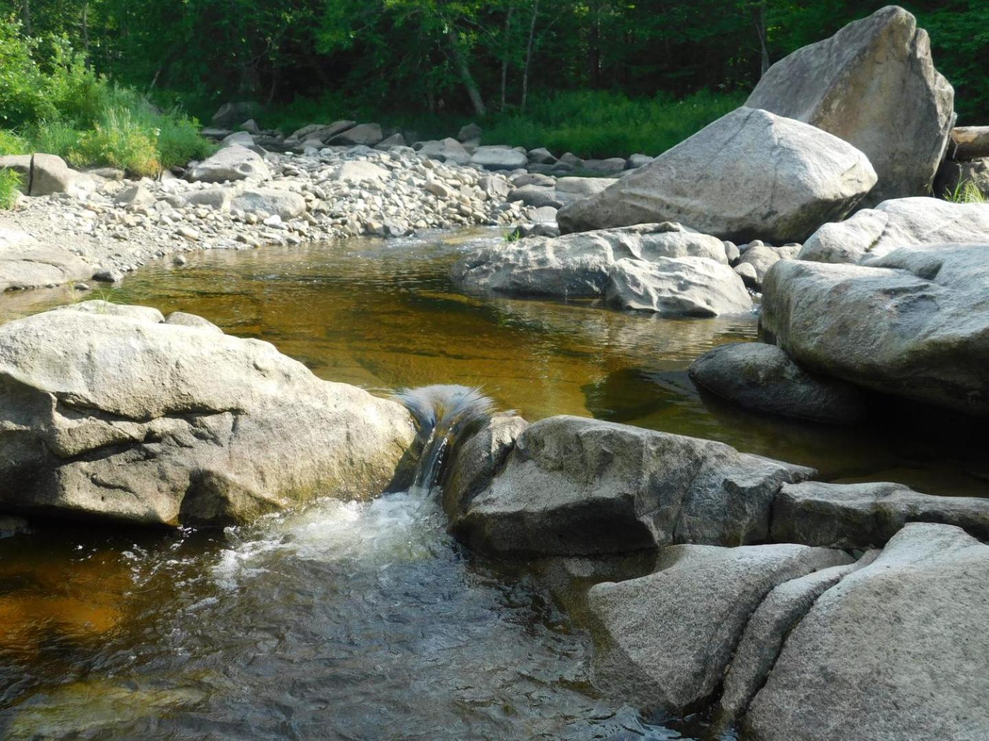 Chalet Aux Tipis De La Riviere Sauvage