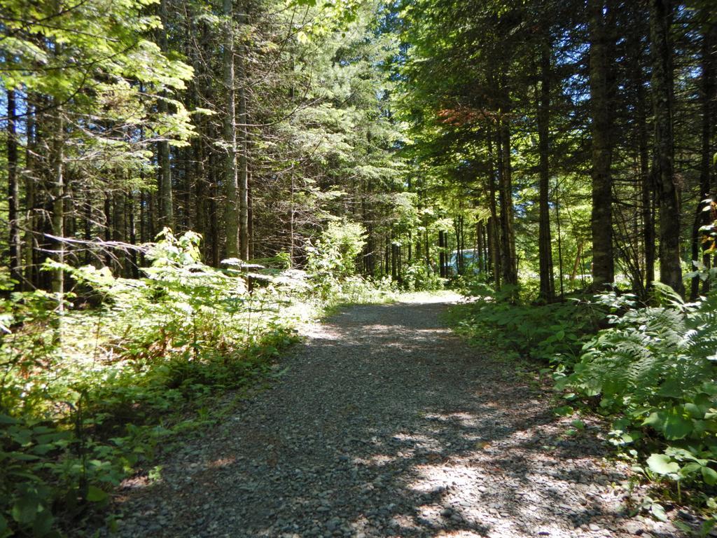 Aux Tipis De La Rivière Sauvage