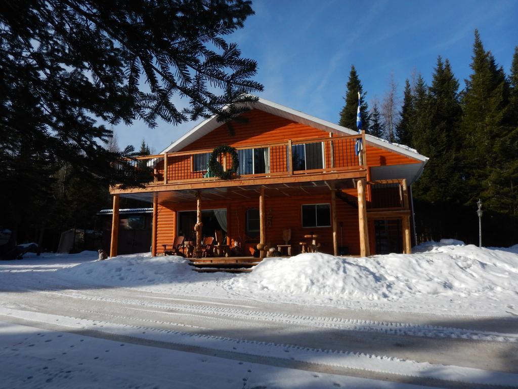Aux Tipis De La Rivière Sauvage Chalet